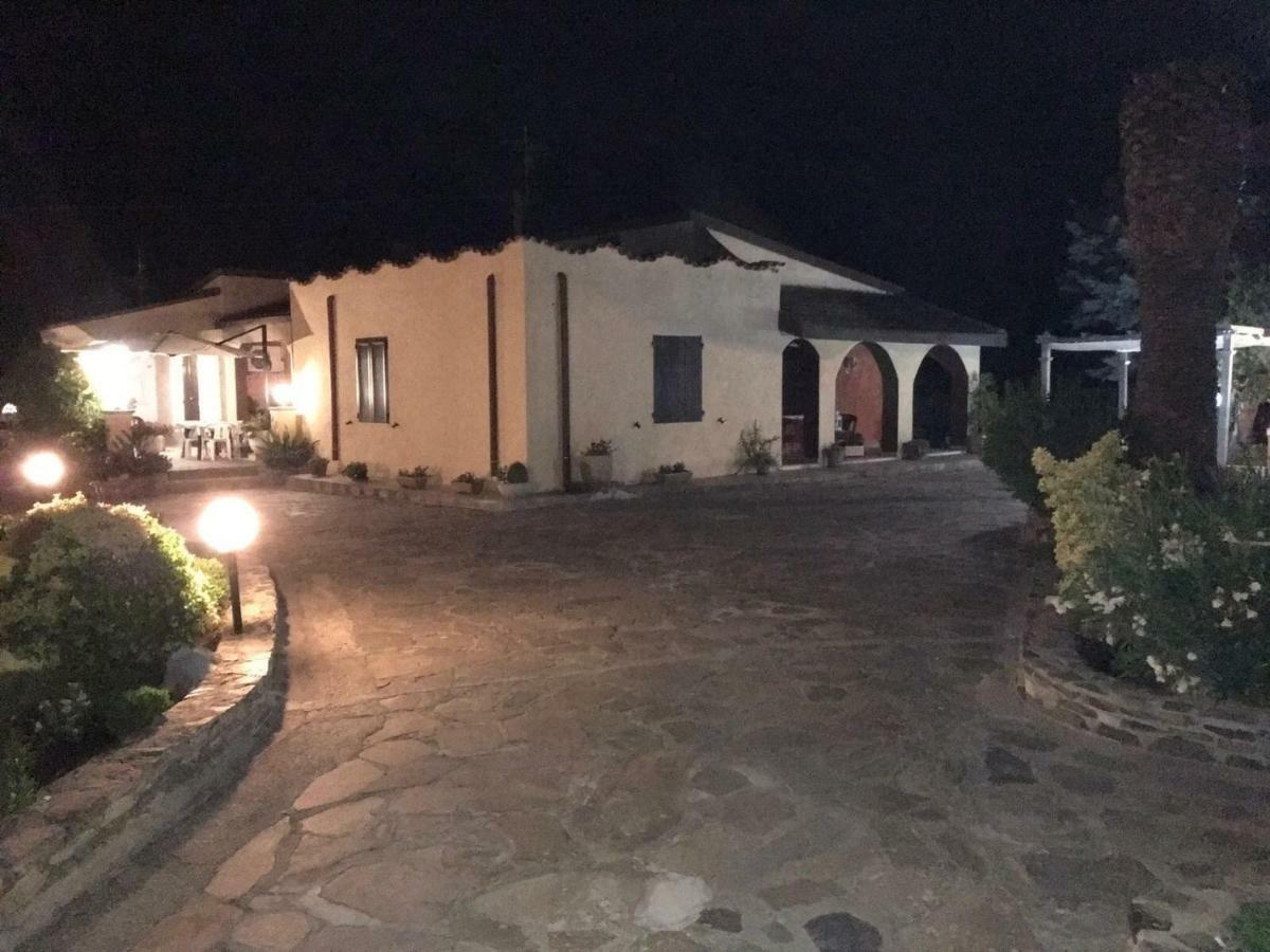 Villa Casa Vacanze La Guzzetta Ranch Canaglia Exterior foto